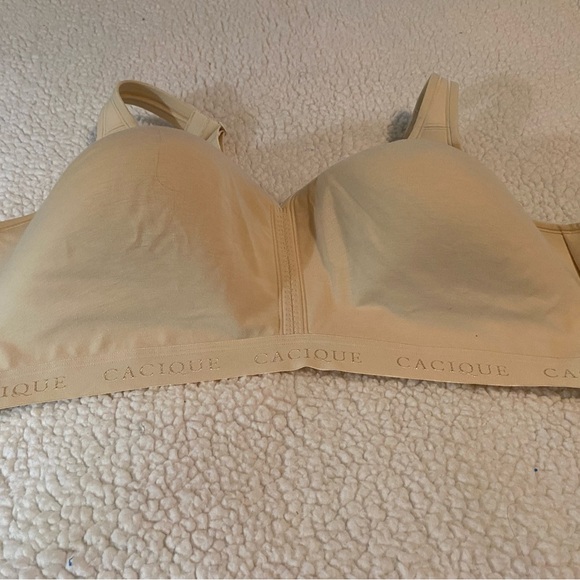 Cacique Cream Sports Bra with Hook Closure 48DD - Picture 2 of 7